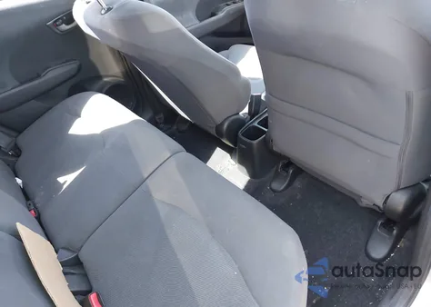 2012 Honda Fit z USA, uszkodzony, nr VIN JHMGE8H34CC023540